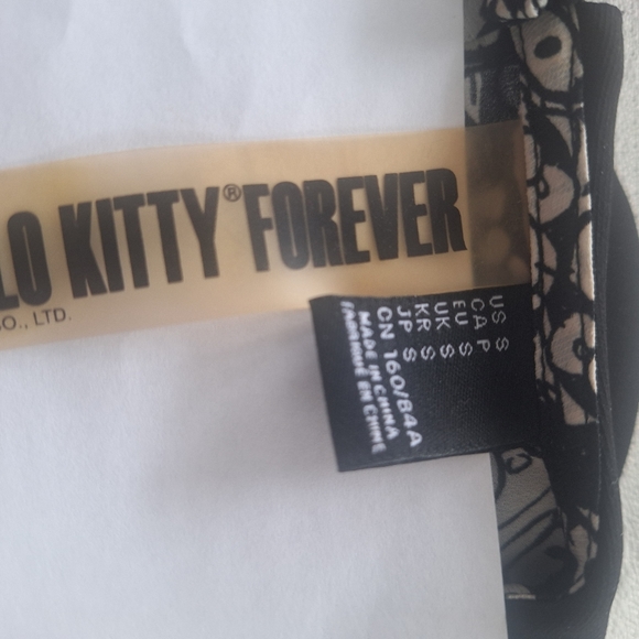 🧡 2 for 35$ Super Cute F21 x Hello Kitty Pan collar shirt - Picture 2 of 8